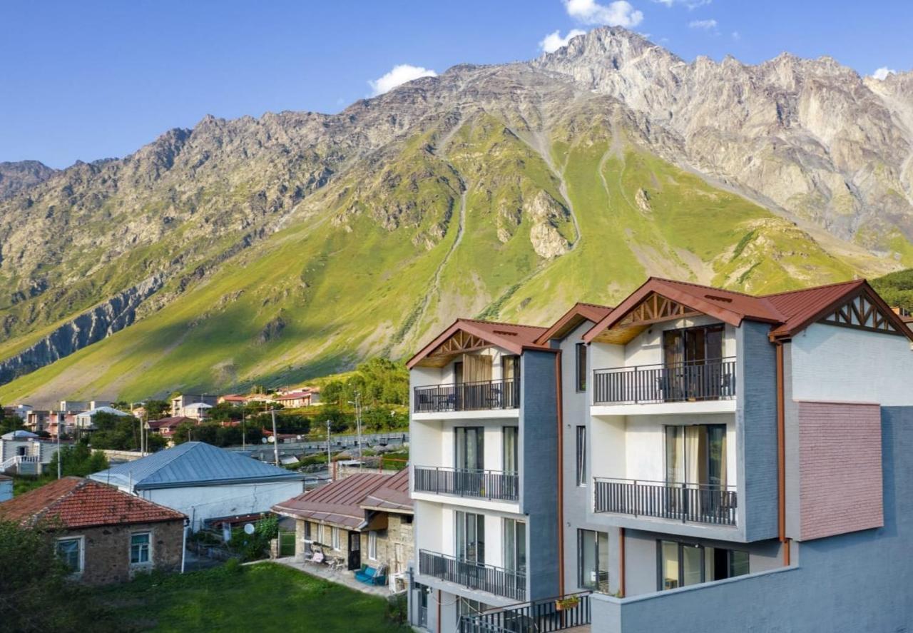 Aronia Kazbegi Hotel Exterior photo