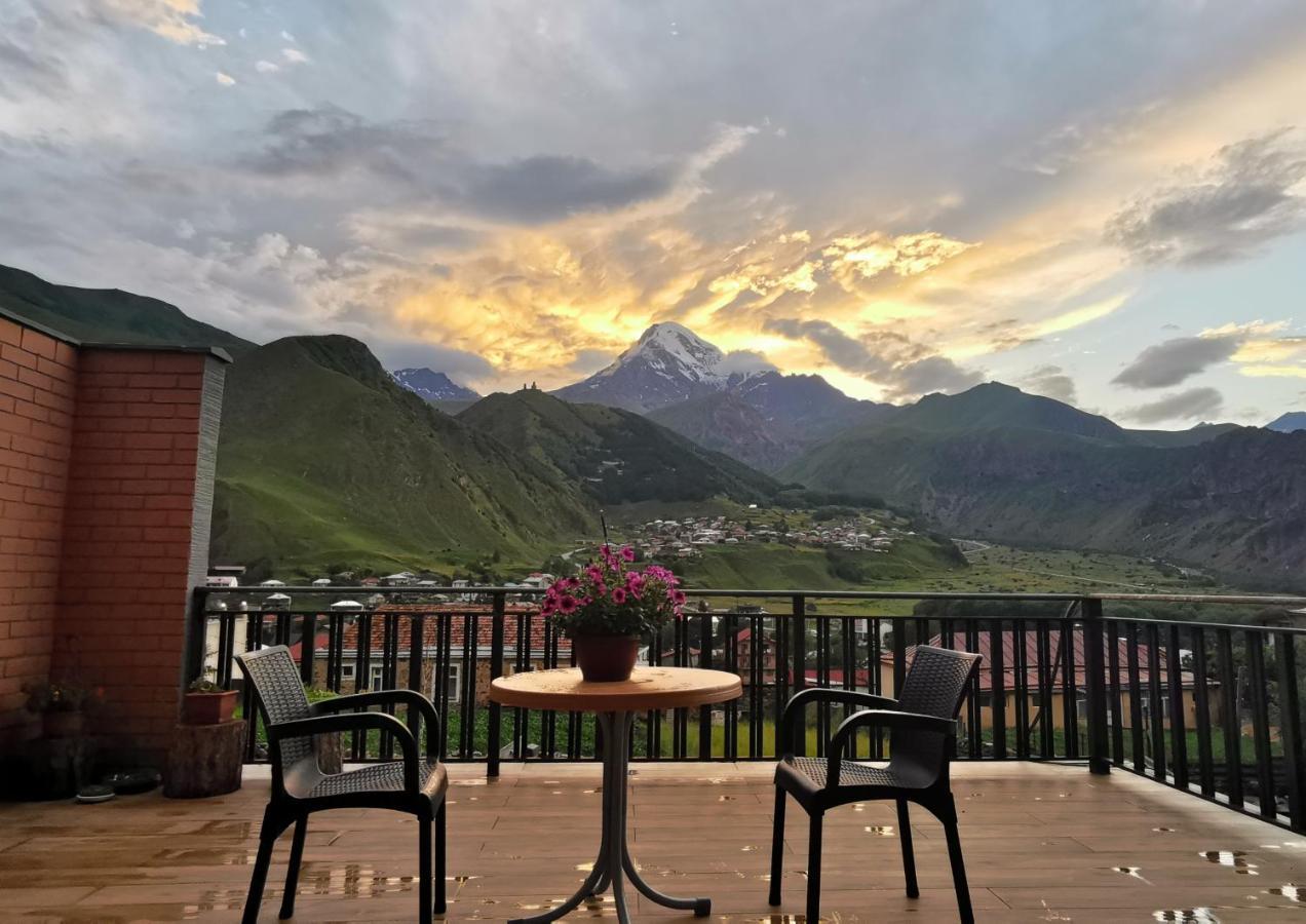 Aronia Kazbegi Hotel Exterior photo