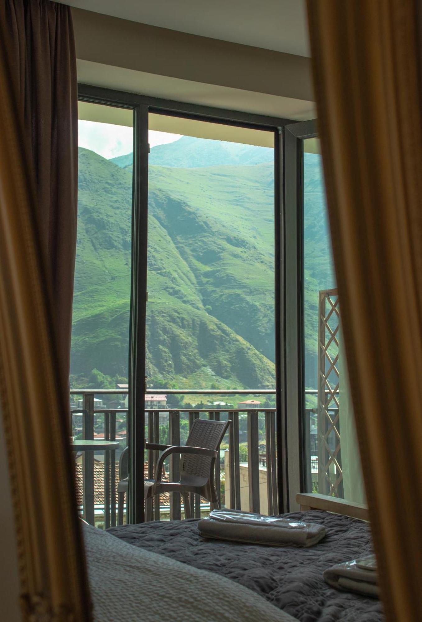 Aronia Kazbegi Hotel Exterior photo